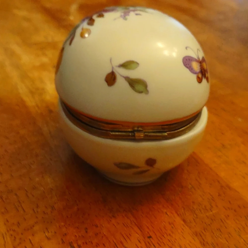 Vintage Lefton Porcelain Egg Trinket Box Hand Painted - Picture 4 of 11
